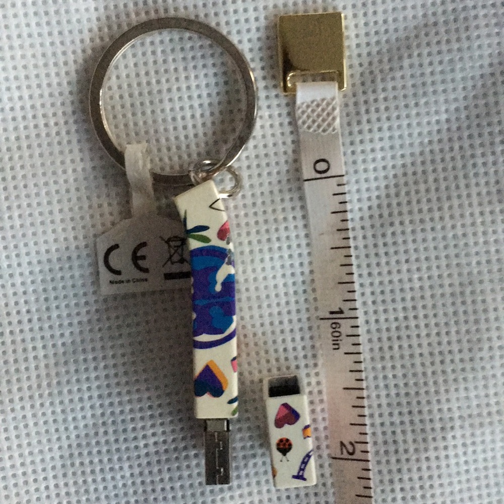 Tory Burch Key Fob/Mini 2GB NWT - Picture 4 of 4